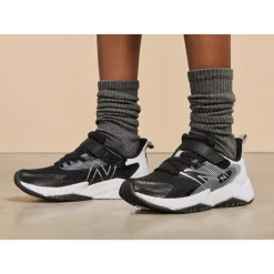 Sneakers & Athletic*New Balance Boy's , Rave Run AC v2 Sneaker - Little Kid Black White