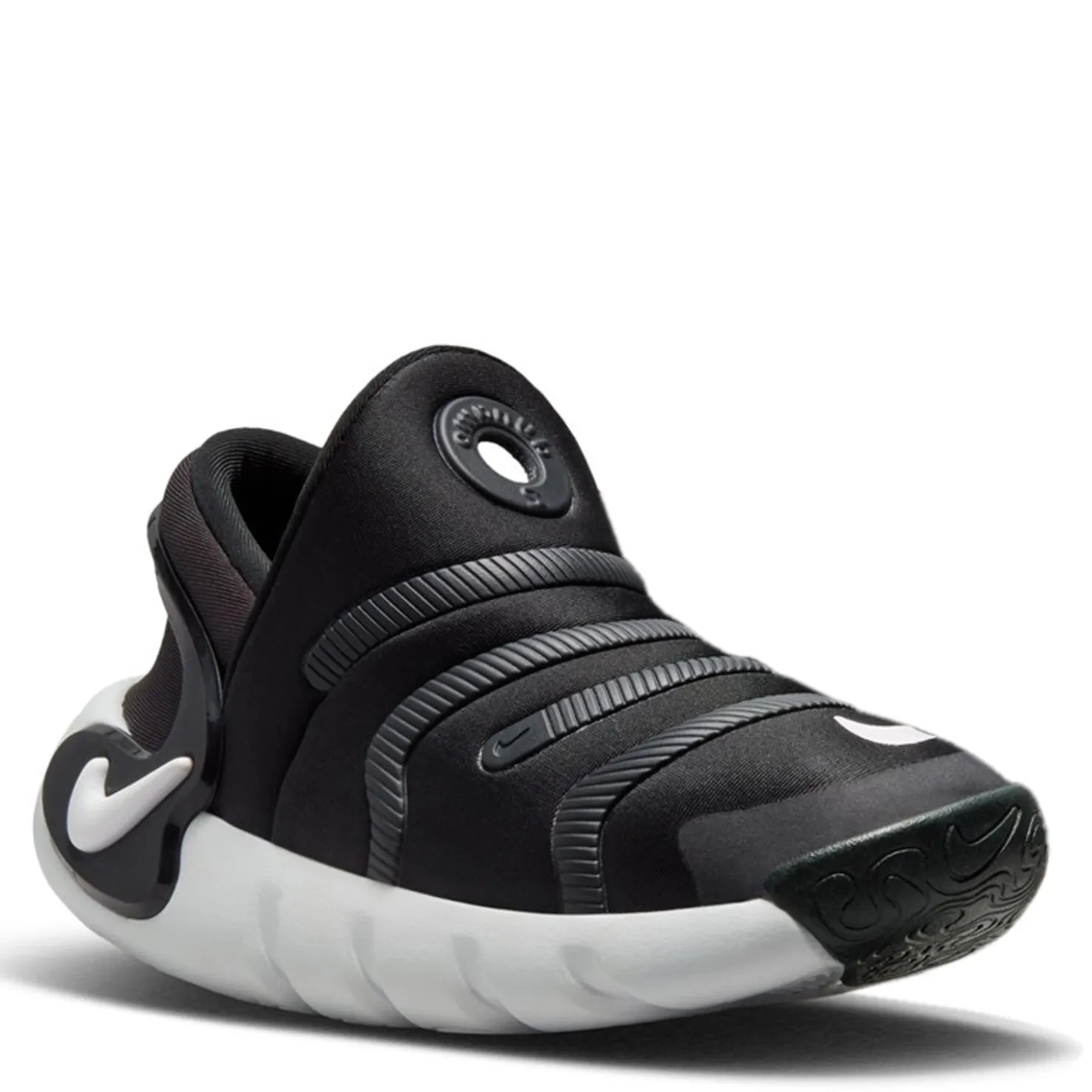 Little Kid (10.5-3)*Nike Boy's , Dynamo Go Sneaker - Little Kid Black/White