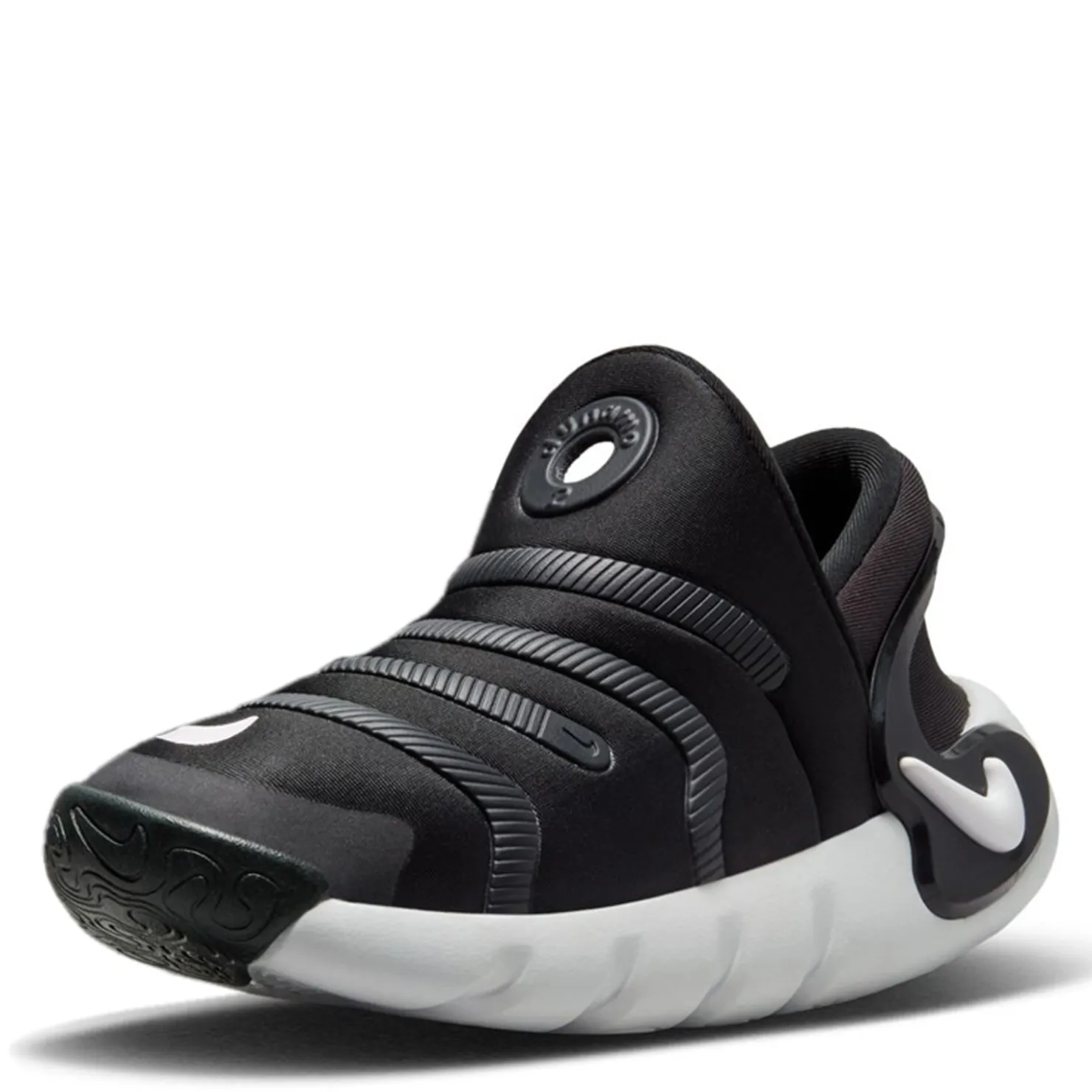 Little Kid (10.5-3)*Nike Boy's , Dynamo Go Sneaker - Little Kid Black/White