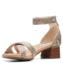 Heeled Sandals*Clarks Women's , Desirae Lily Sandal Beige