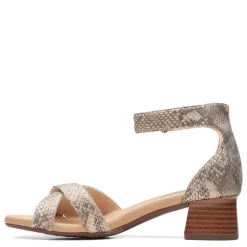 Heeled Sandals*Clarks Women's , Desirae Lily Sandal Beige