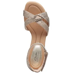 Heeled Sandals*Clarks Women's , Desirae Lily Sandal Beige
