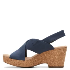 Wedges*Clarks Women's , Giselle Dove Sandal Navy