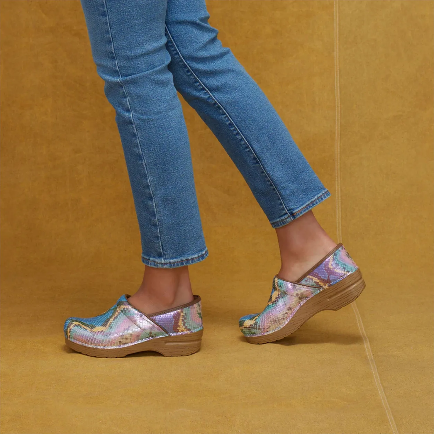 Women's , Professional Clog|Dansko Hot