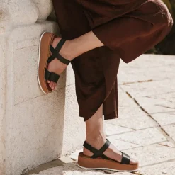 Footbed Sandals*Naot Women's , Meringue Sandal Black