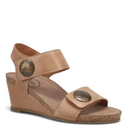Wedges*Taos Women's , Carousel 3 Sandal Tan