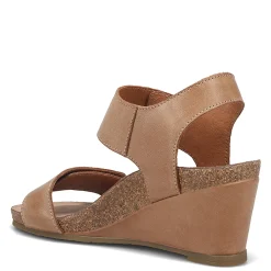 Footbed Sandals*Taos Women's , Carousel 3 Sandal Tan